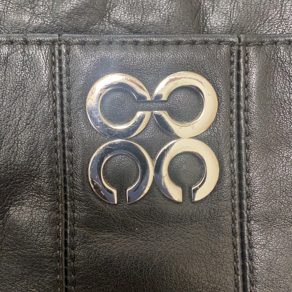 Black Coach crossbody bag with silver detailing. - Picture 4 of 5